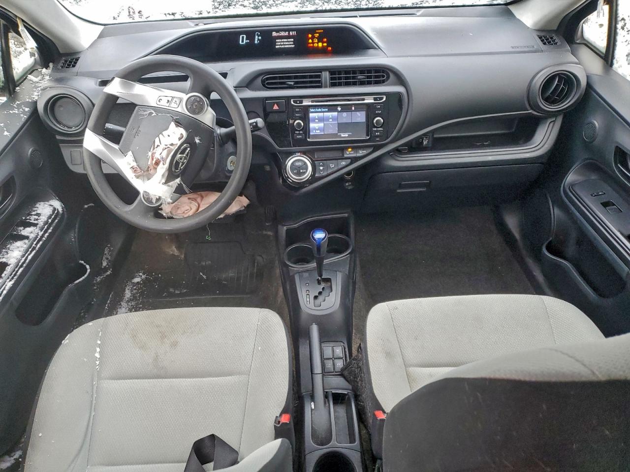 2015 Toyota Prius C VIN: JTDKDTB38F1581756 Lot: 94635065