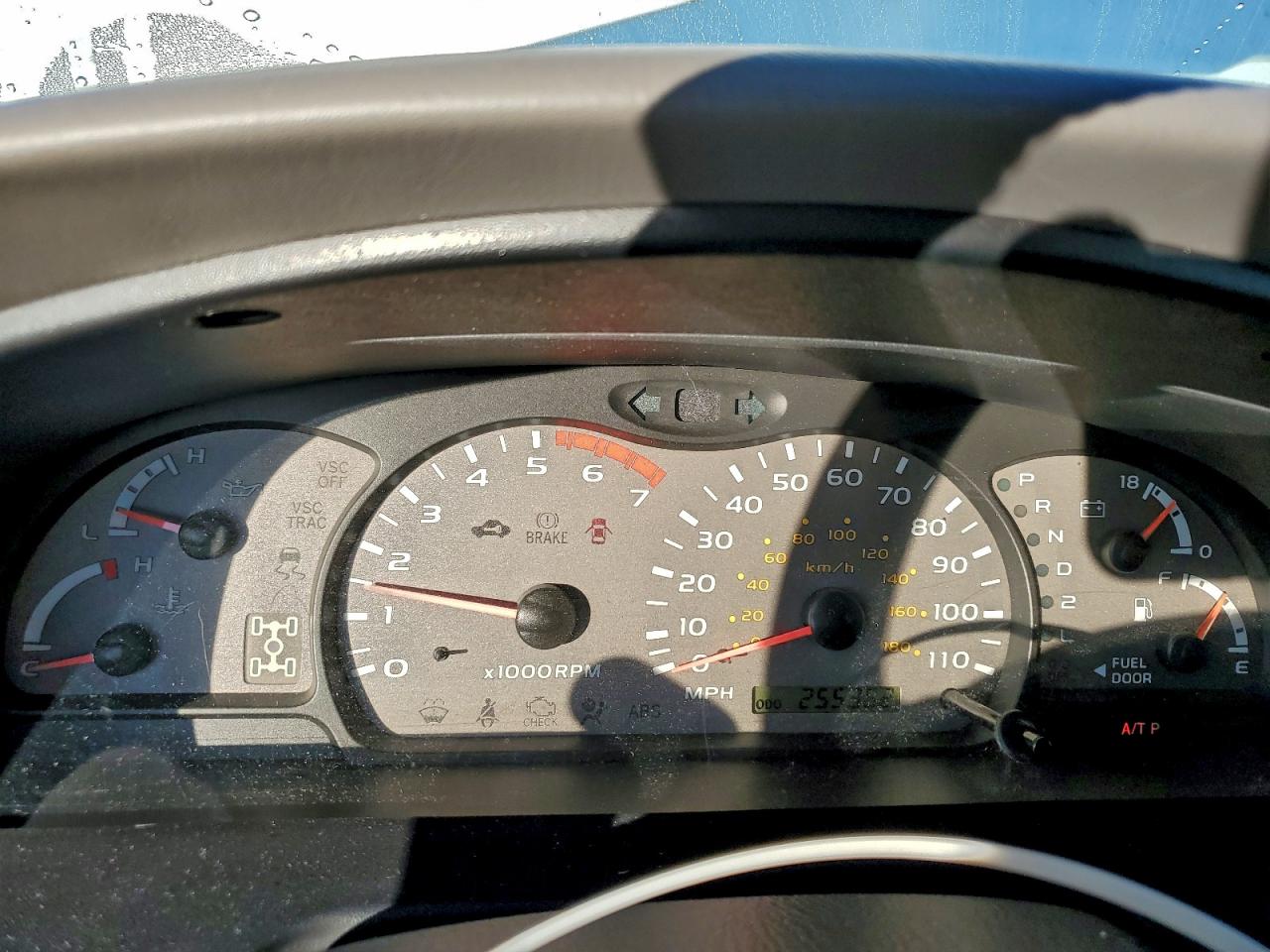 2004 Toyota Sequoia Limited VIN: 5TDBT48A44S226551 Lot: 96365295