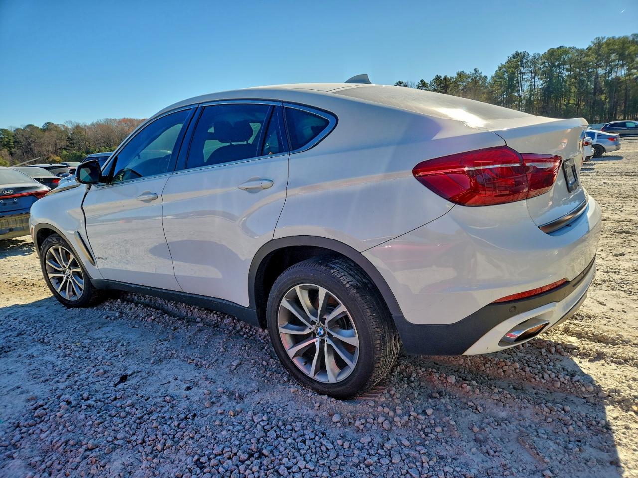 Фото: 5UXKU0C57J0G80499