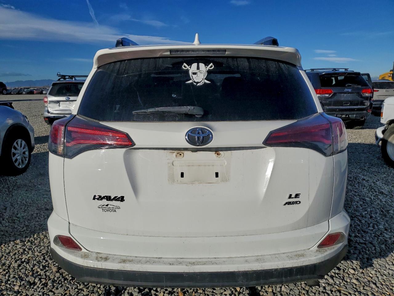 2018 Toyota Rav4 Le VIN: JTMBFREV6JJ240939 Lot: 96169965