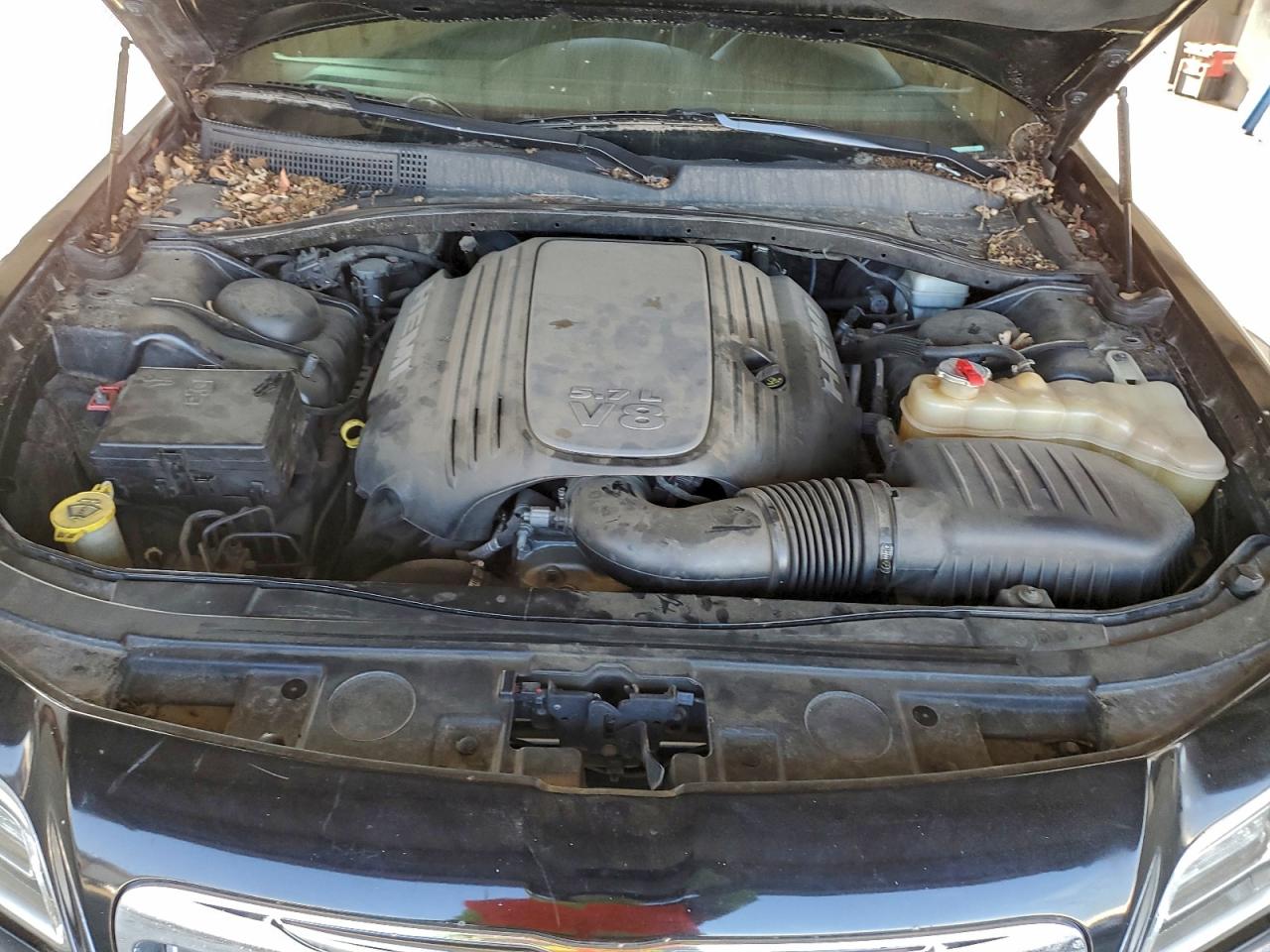 2013 Chrysler 300C VIN: 2C3CCAKT1DH630987 Lot: 95825305