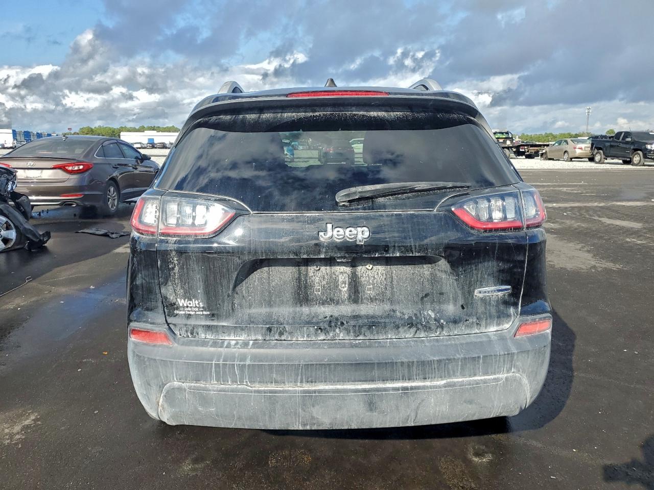 2019 Jeep Cherokee Latitude VIN: 1C4PJLCBXKD134472 Lot: 94294575