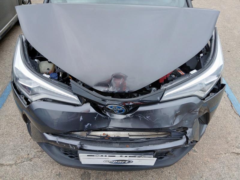 2017 TOYOTA C-HR 1.8 HYBRID DYNAMIC 5DR CVT