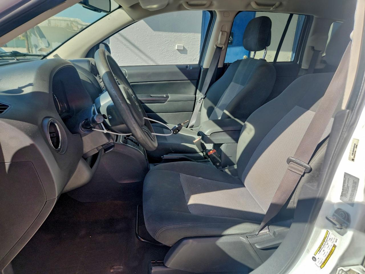 2016 Jeep Compass Sport VIN: 1C4NJDBB6GD631637 Lot: 96470095