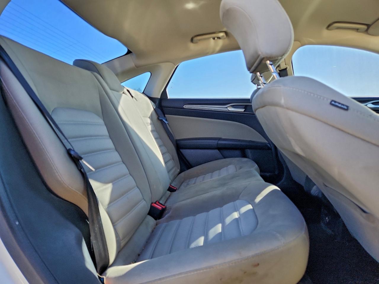 2017 Ford Fusion S VIN: 3FA6P0G77HR215689 Lot: 94376985