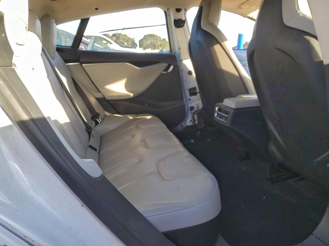 2014 Tesla Model S VIN: 5YJSA1H11EFP57345 Lot: 96141425