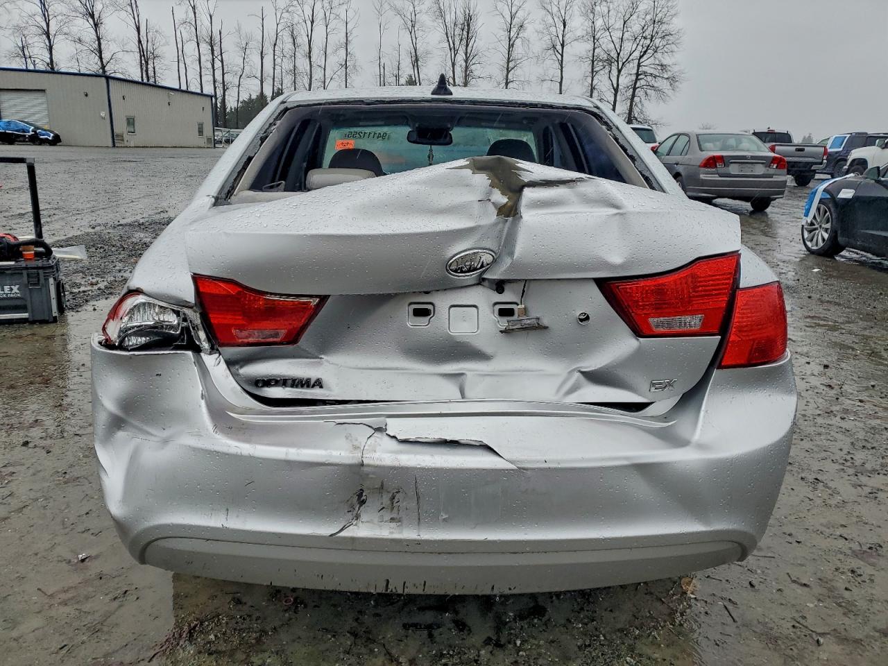 2009 Kia Optima Lx VIN: KNAGE228195298988 Lot: 94111255