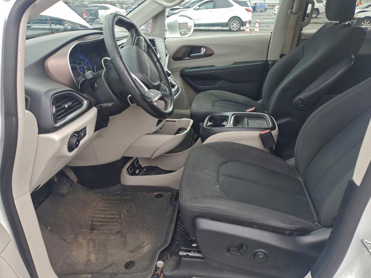 2019 Chrysler Pacifica Touring Plus VIN: 2C4RC1FG2KR588968 Lot: 94952075