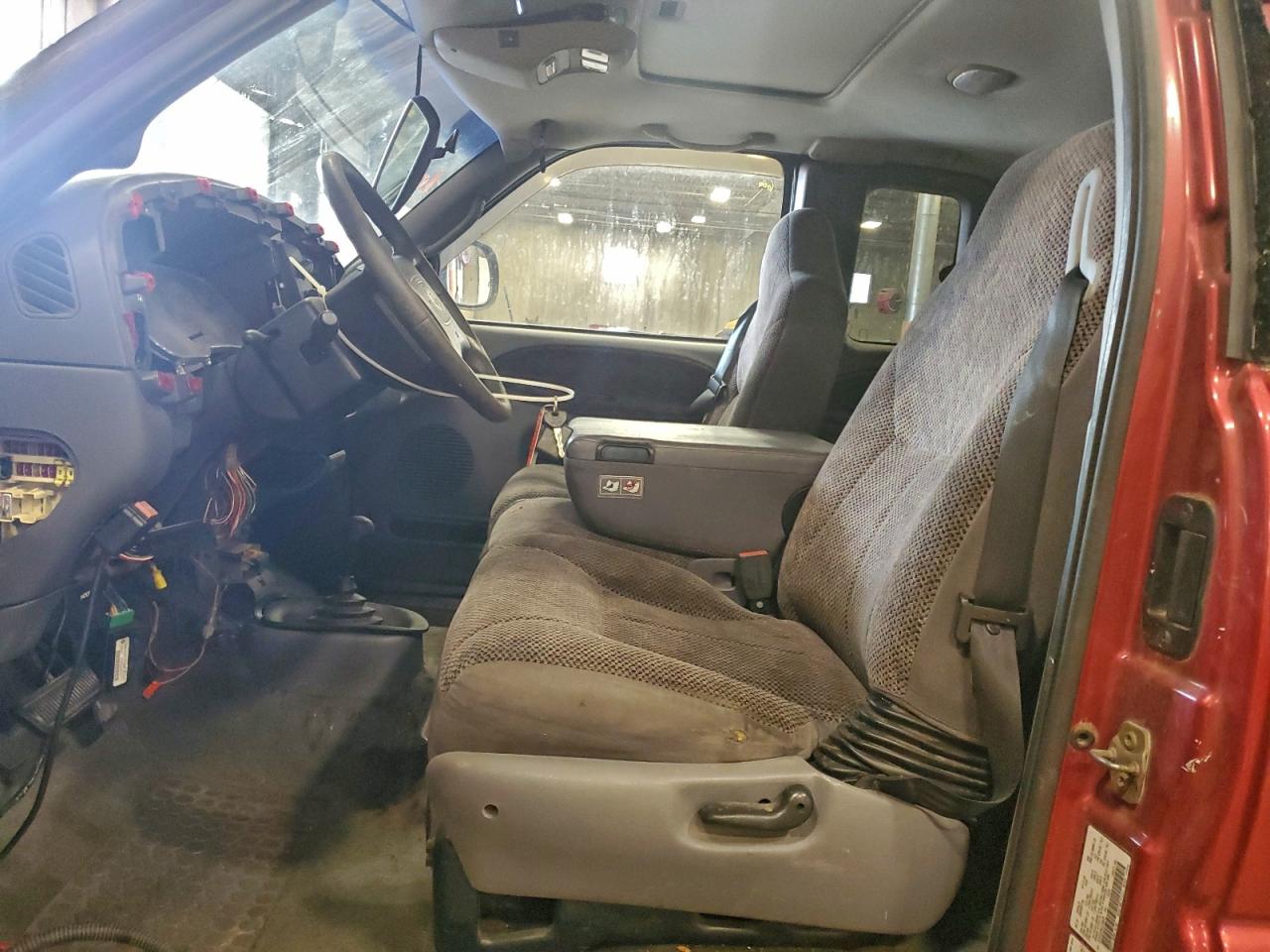 1998 Dodge Ram 2500 VIN: 1B7KF23Z9WJ109833 Lot: 96233055