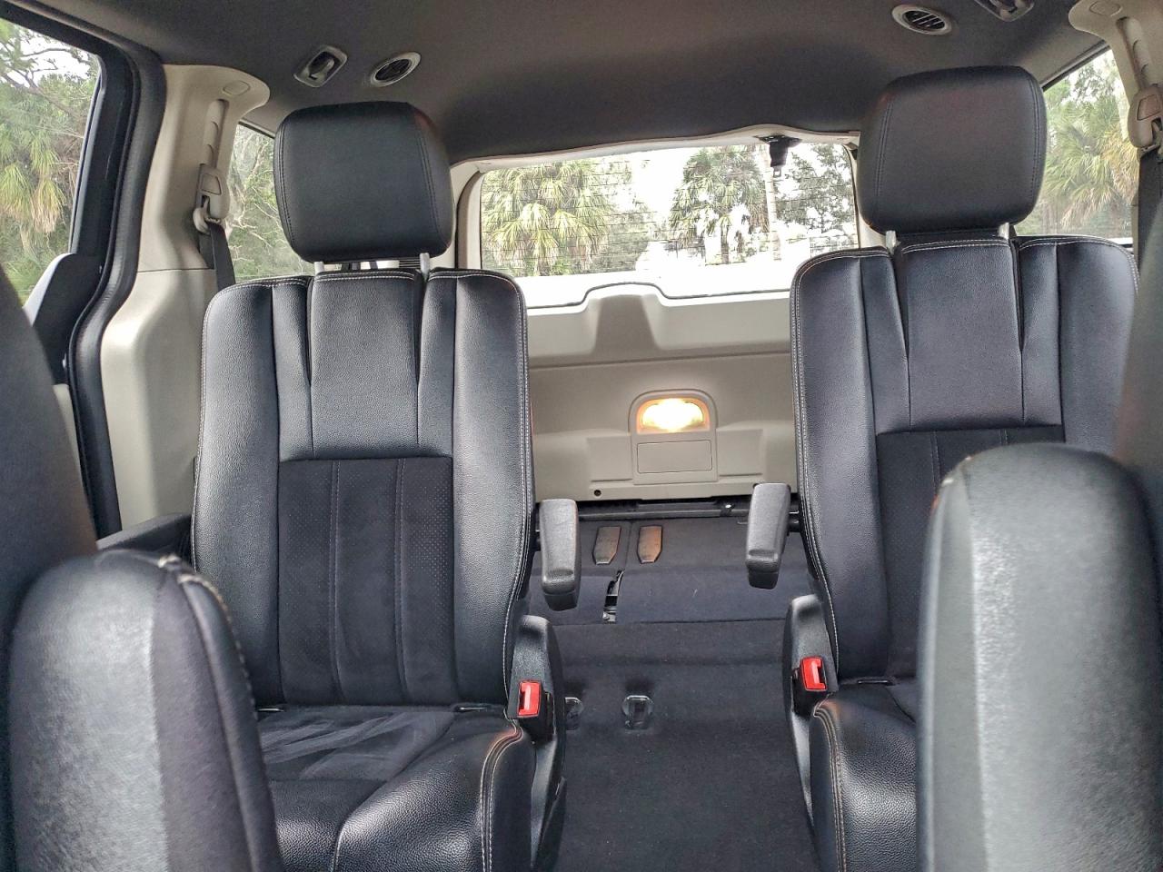 2018 Dodge Grand Caravan Sxt VIN: 2C4RDGCG2JR248660 Lot: 97269535