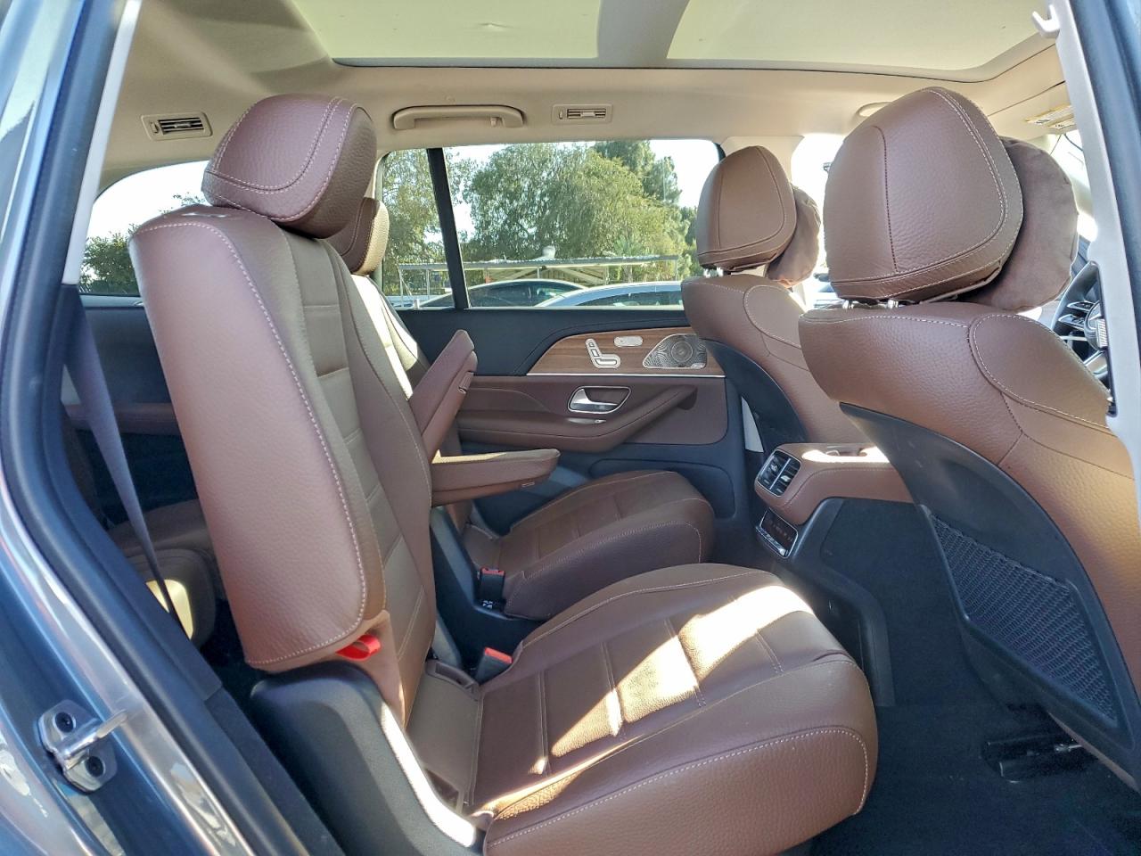 2025 Mercedes-Benz Gls 450 4Matic VIN: 4JGFF5KE8SB438833 Lot: 94569975