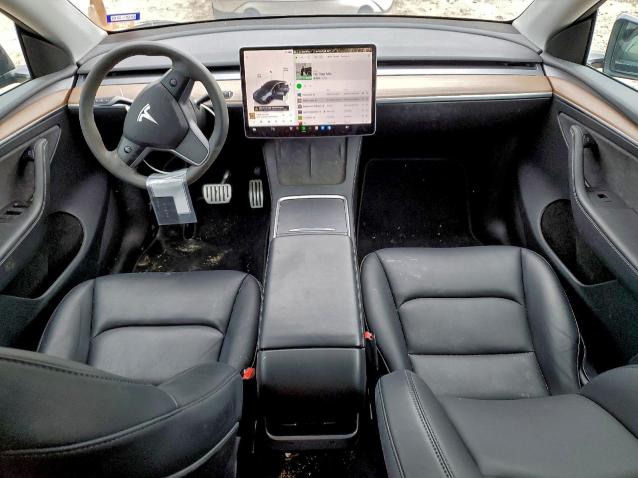 2024 Tesla Model Y VIN: 7SAYGDEF1RF029818 Lot: 95717335