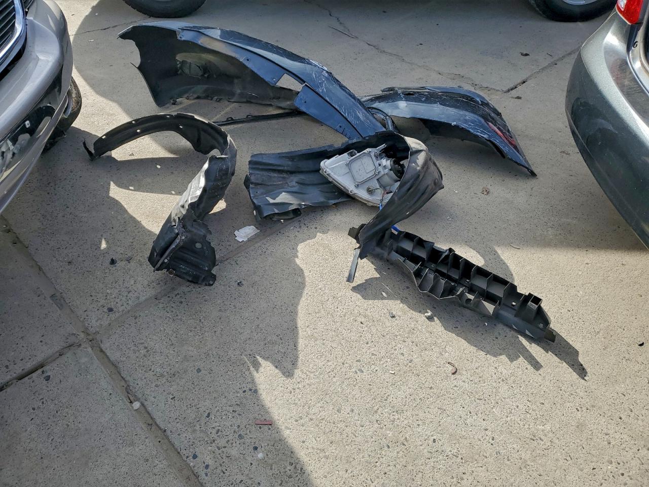 2008 Toyota Yaris VIN: JTDBT923X81230291 Lot: 95217605