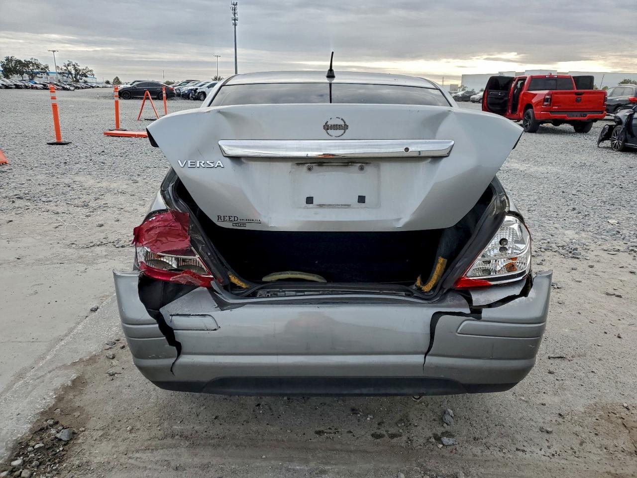 2010 Nissan Versa S VIN: 3N1BC1AP6AL371933 Lot: 95093135