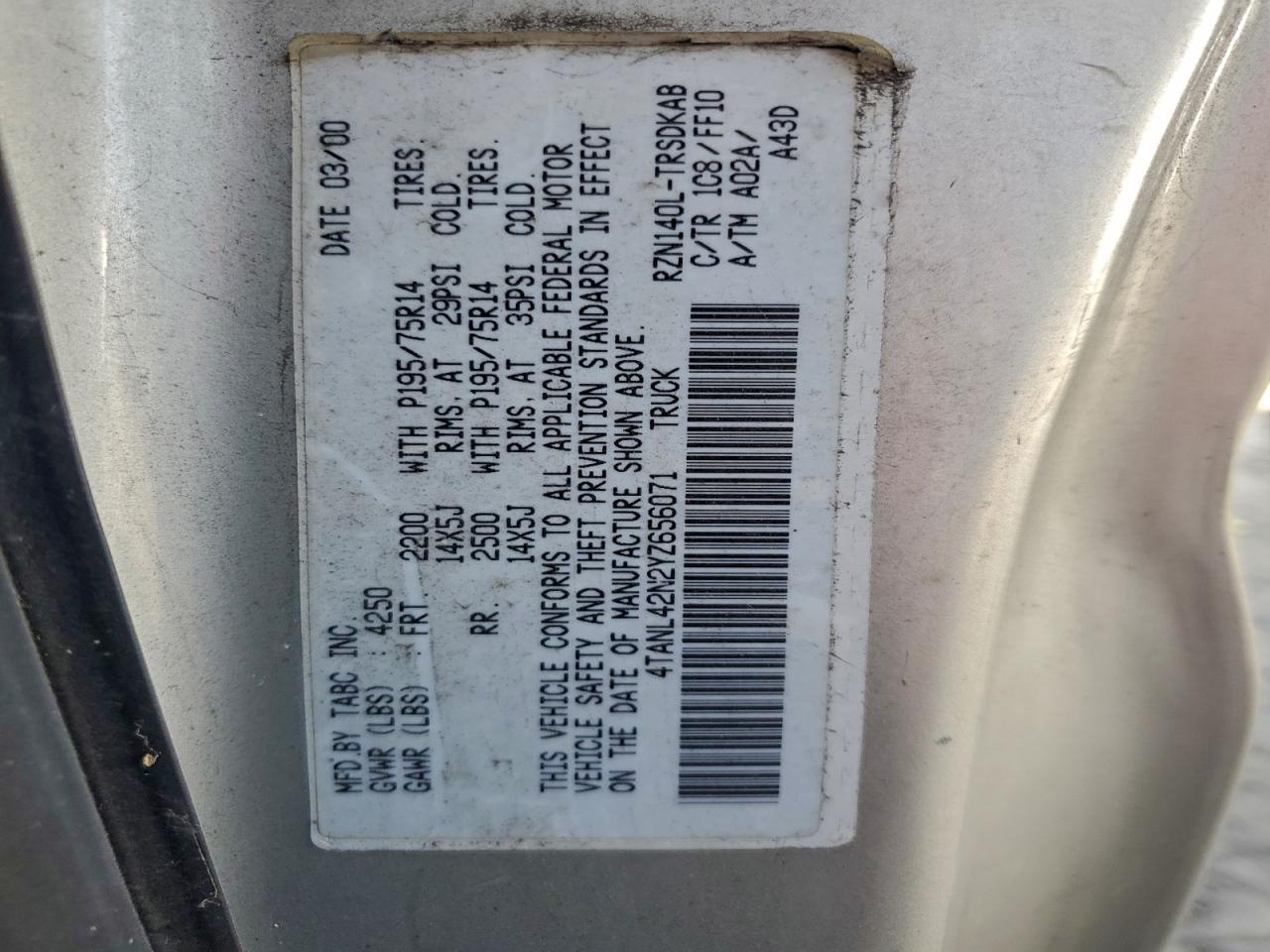 2000 Toyota Tacoma VIN: 4TANL42N2YZ656071 Lot: 95112715