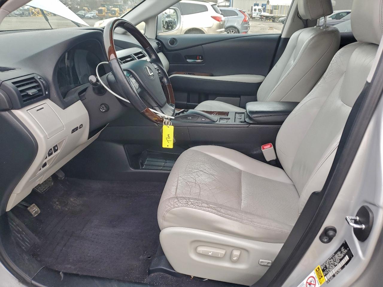 2011 Lexus Rx 450H VIN: JTJBC1BA8B2418001 Lot: 96314255