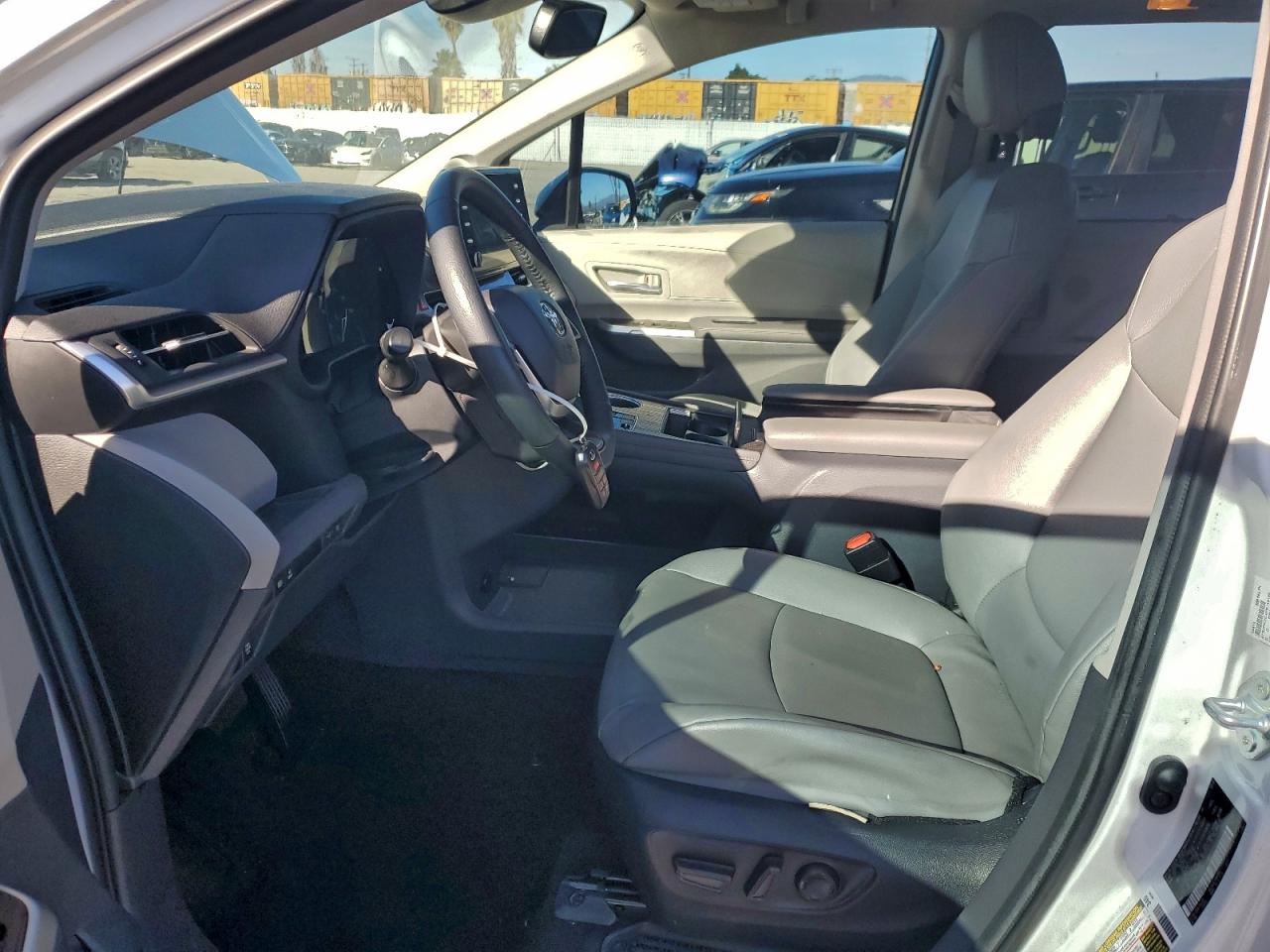 2023 Toyota Sienna Xle VIN: 5TDJRKEC4PS148166 Lot: 93880225