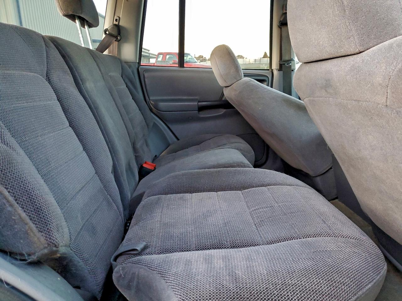 1996 Jeep Grand Cherokee Laredo VIN: 1J4GZ58S9TC197237 Lot: 95264225