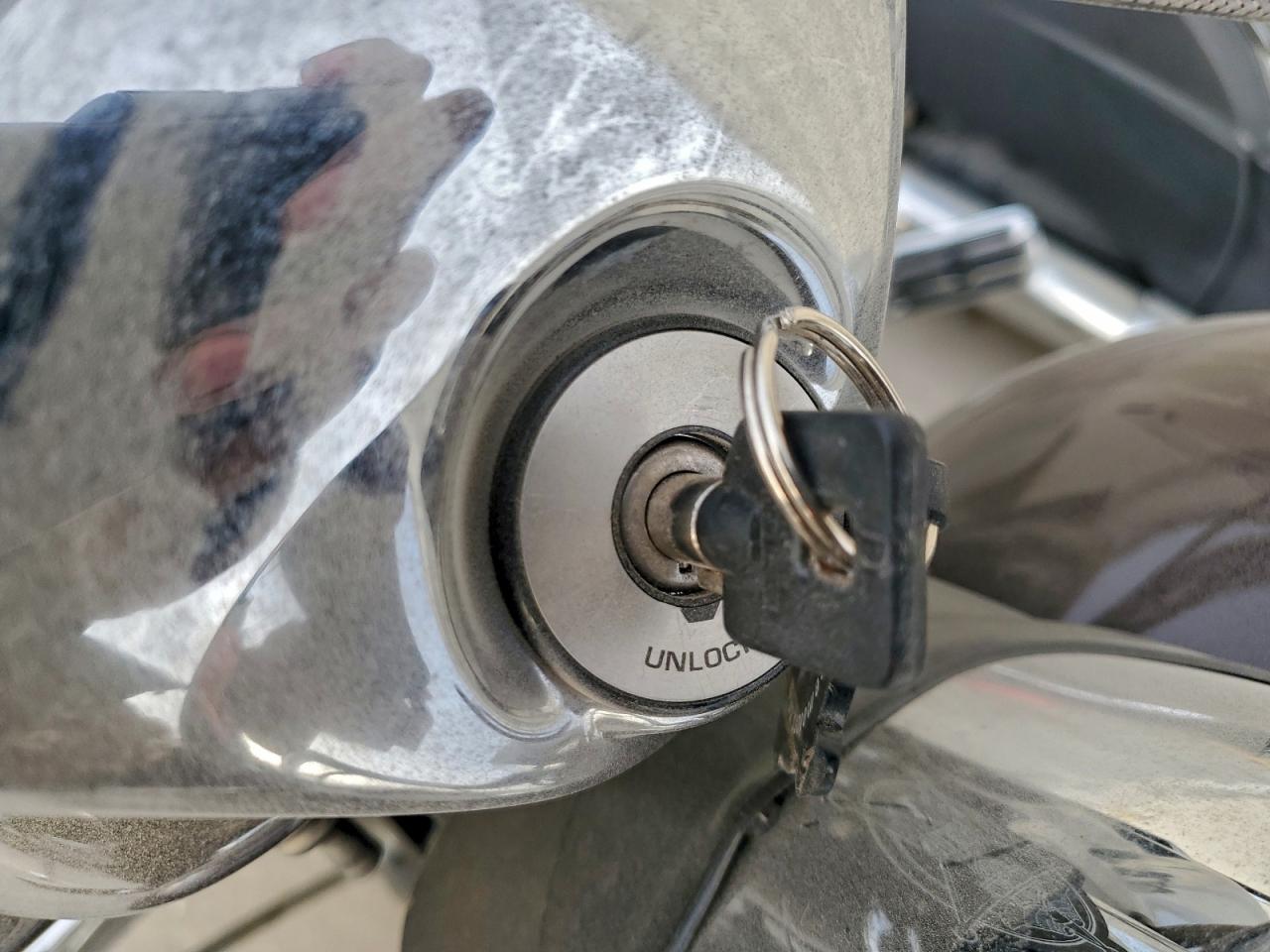 2000 Harley-Davidson Flhri VIN: 1HD1FBW15YY630168 Lot: 96104235