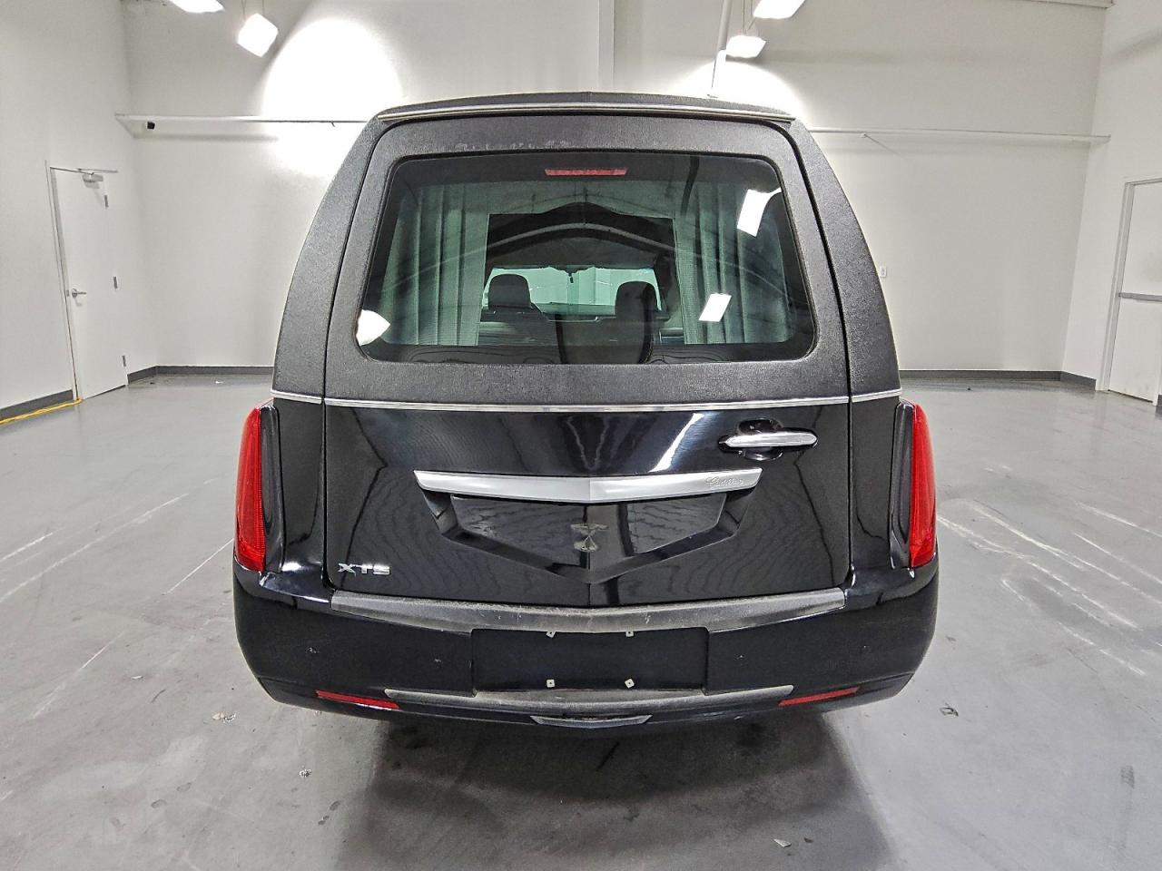 2017 Cadillac Xts Funeral Coach VIN: 2GEXG7U32H9500371 Lot: 95290545