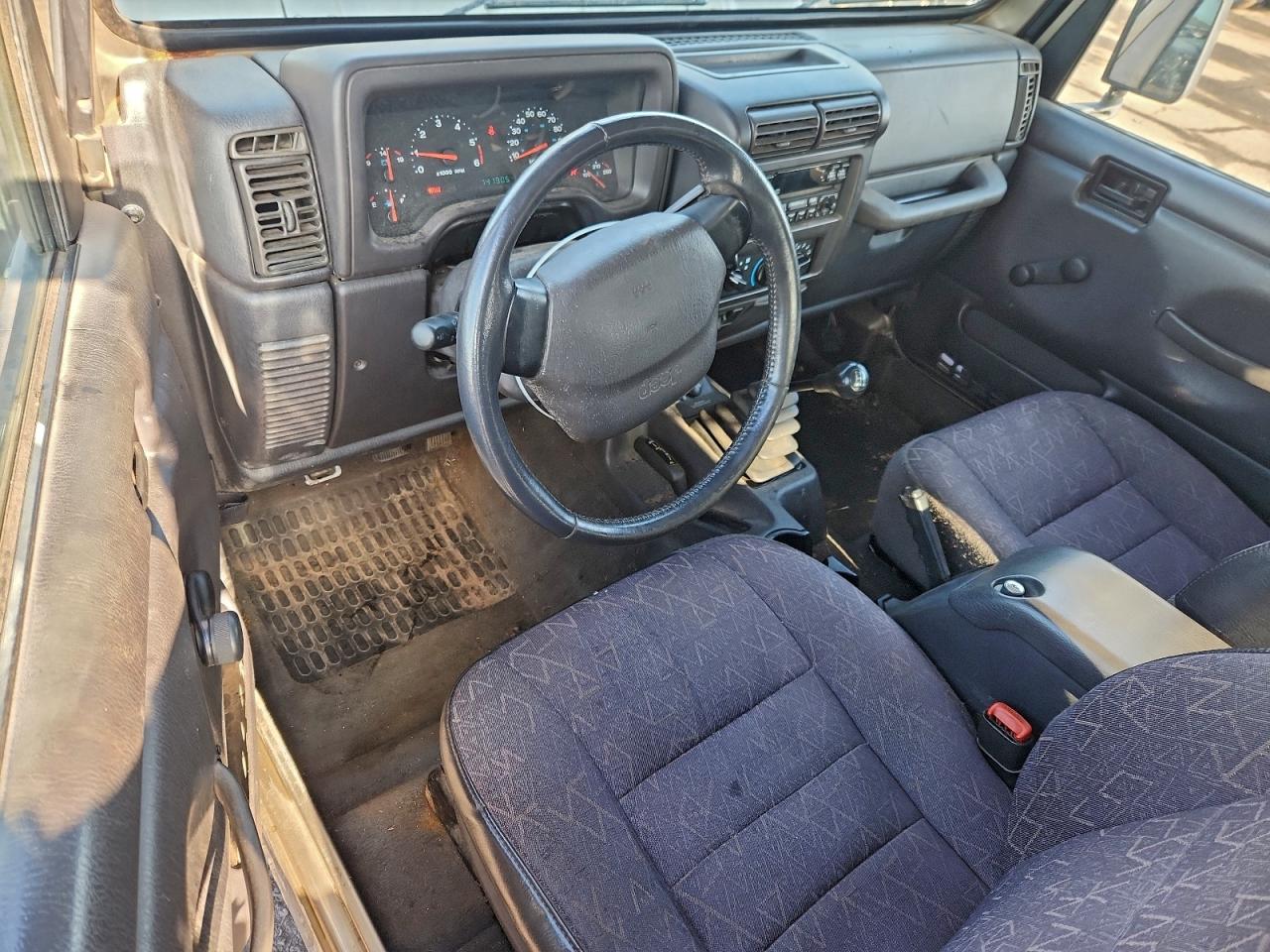 2002 Jeep Wrangler / Tj Sport VIN: 1J4FA49S62P767553 Lot: 94374485