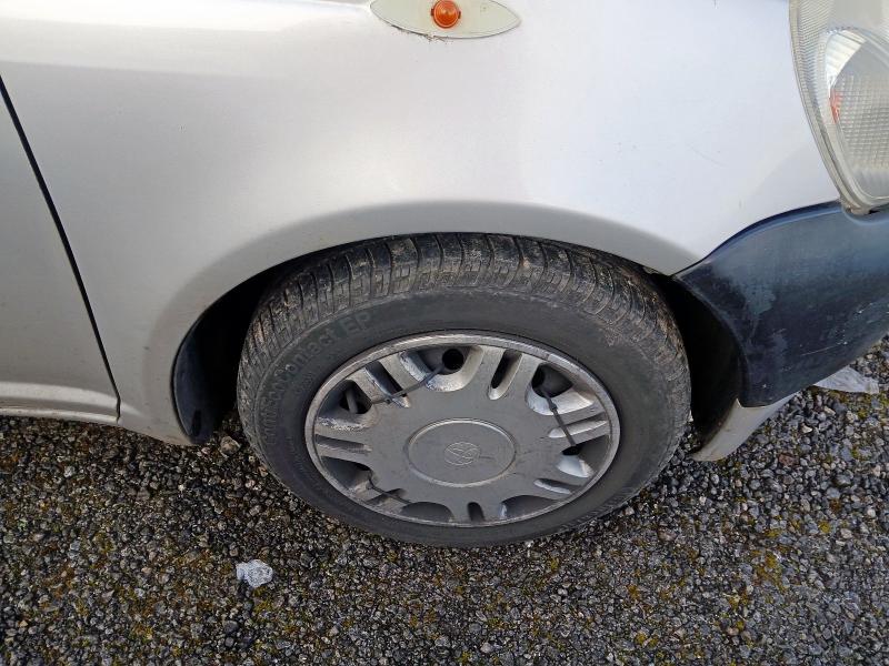 2002 TOYOTA YARIS GS 