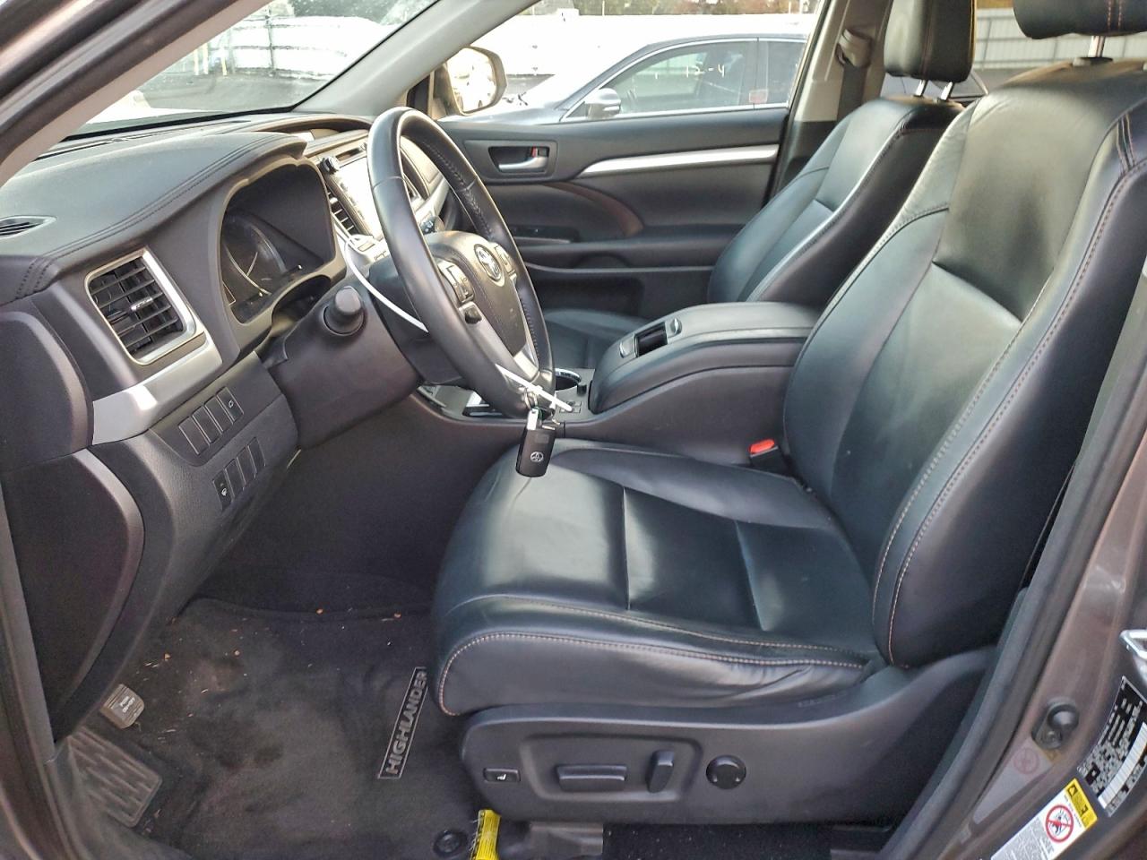 2016 Toyota Highlander Xle VIN: 5TDJKRFH1GS336800 Lot: 95565415