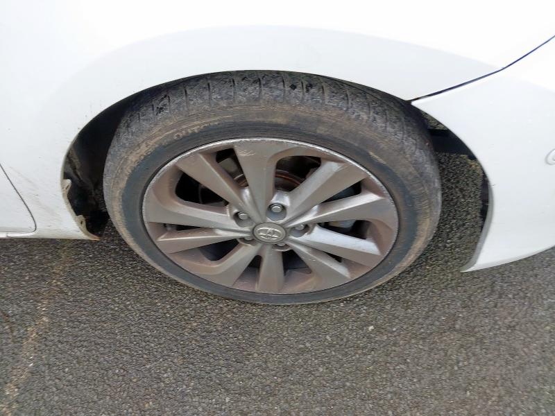 2015 TOYOTA AURIS 1.8 VVTI HYBRID EXCEL 5DR CVT AUTO [NAV]