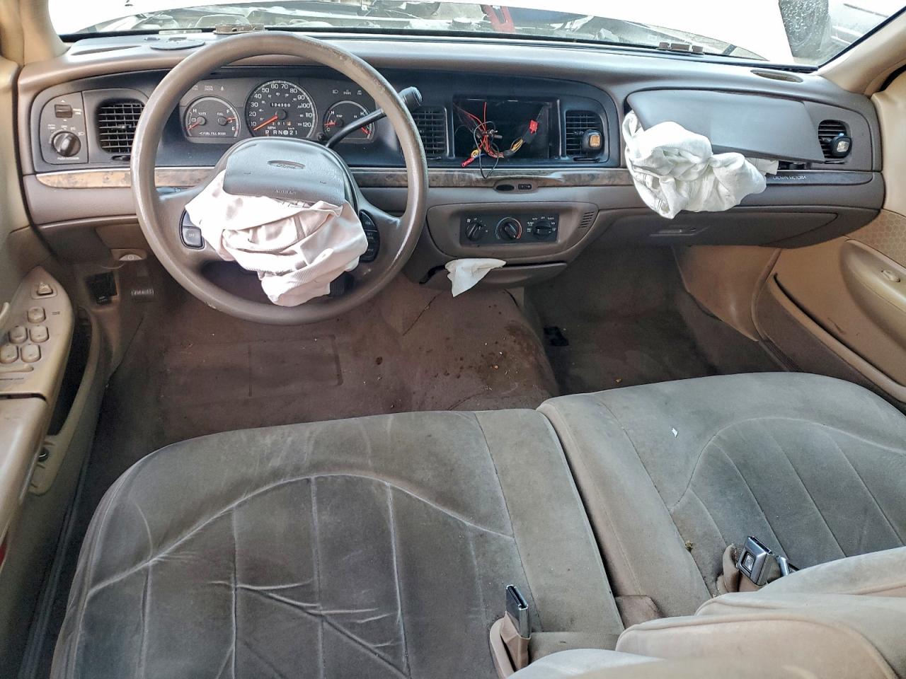 1998 Ford Crown Victoria VIN: 2FAFP73W5WX102991 Lot: 94741655