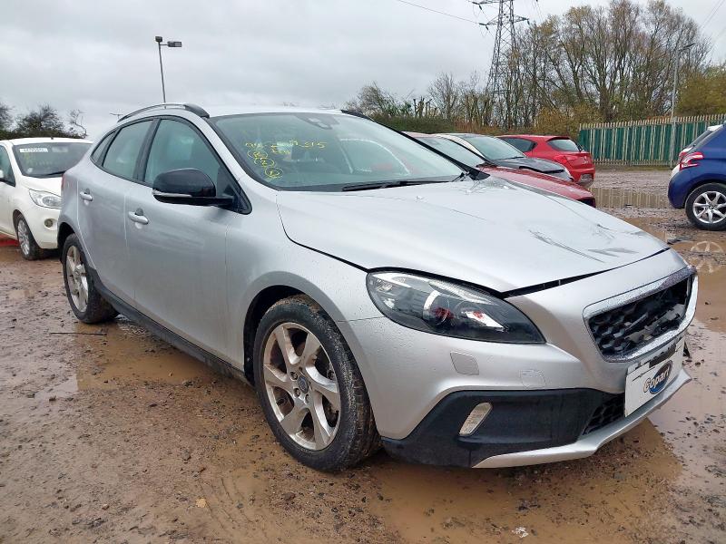 2013 VOLVO V40 D2 CROSS COUNTRY LUX 5DR