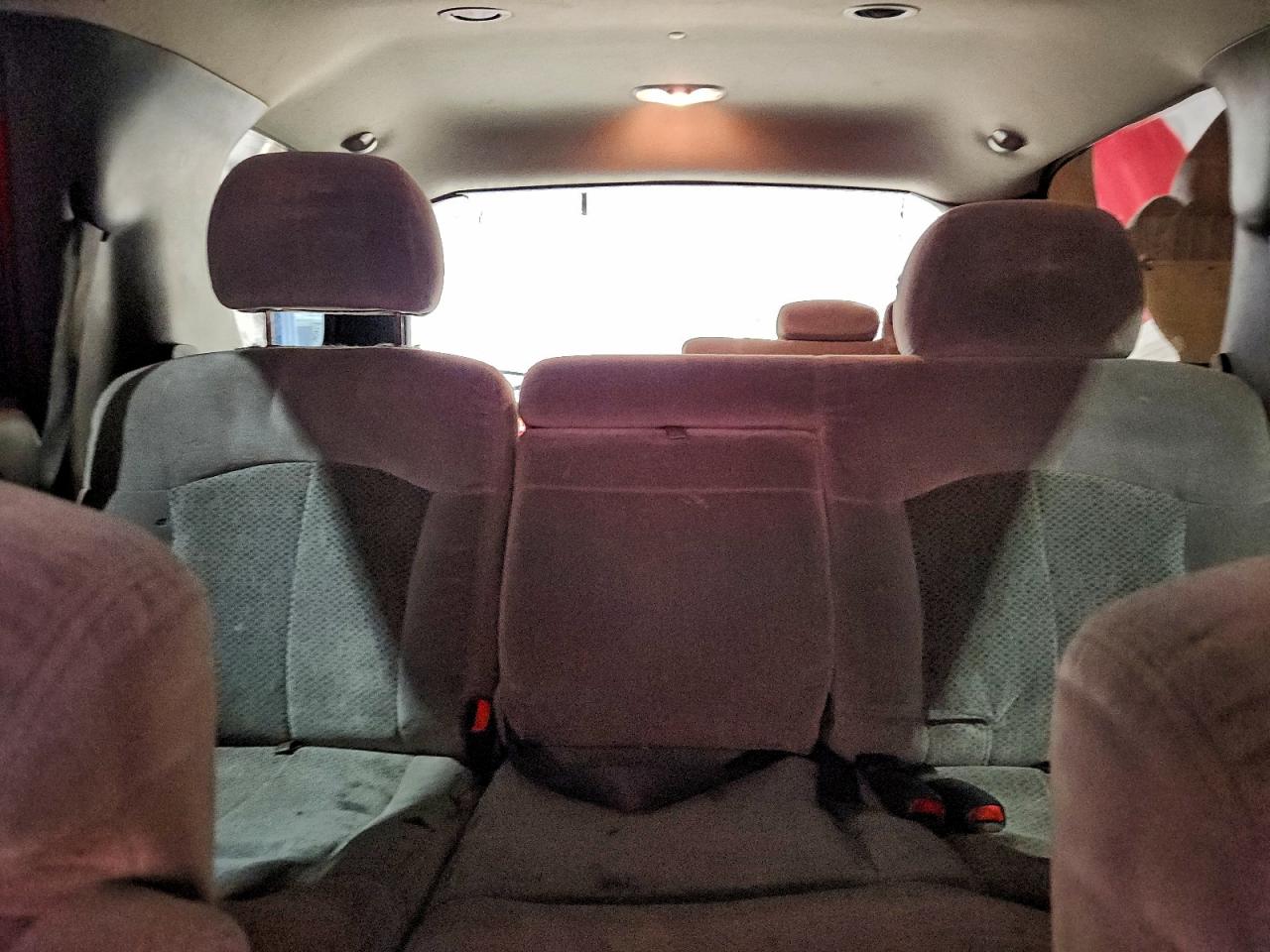 2001 Chevrolet Tahoe C1500 VIN: 1GNEC13T31R136667 Lot: 94779245