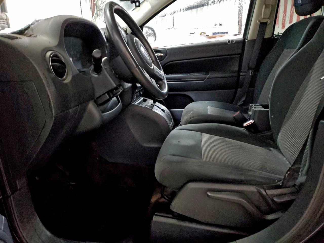 2021 Jeep Compass Latitude VIN: 1C4NJDEB7DD253402 Lot: 94750575