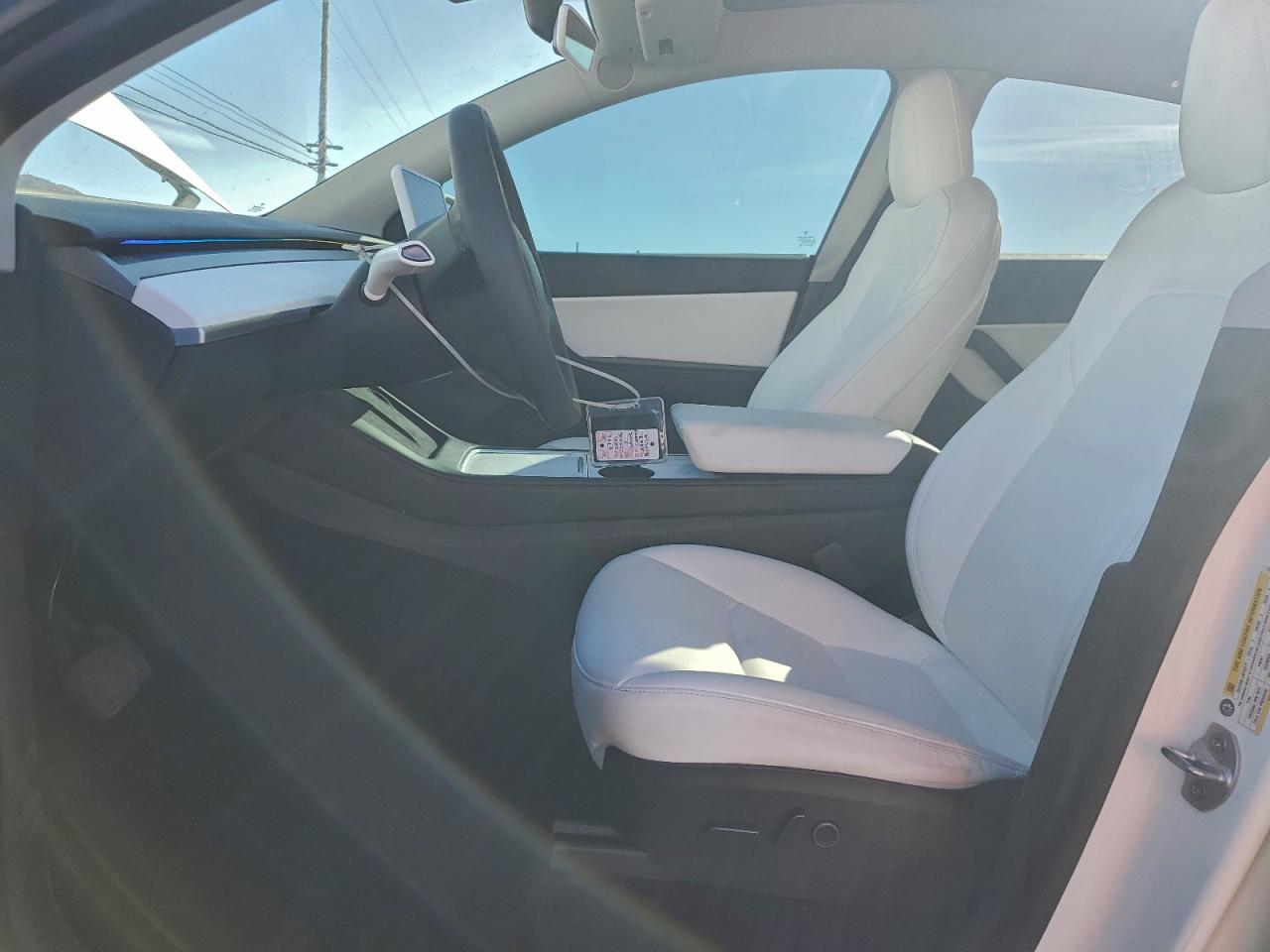 2021 Tesla Model Y VIN: 5YJYGAEE0MF270667 Lot: 94105725