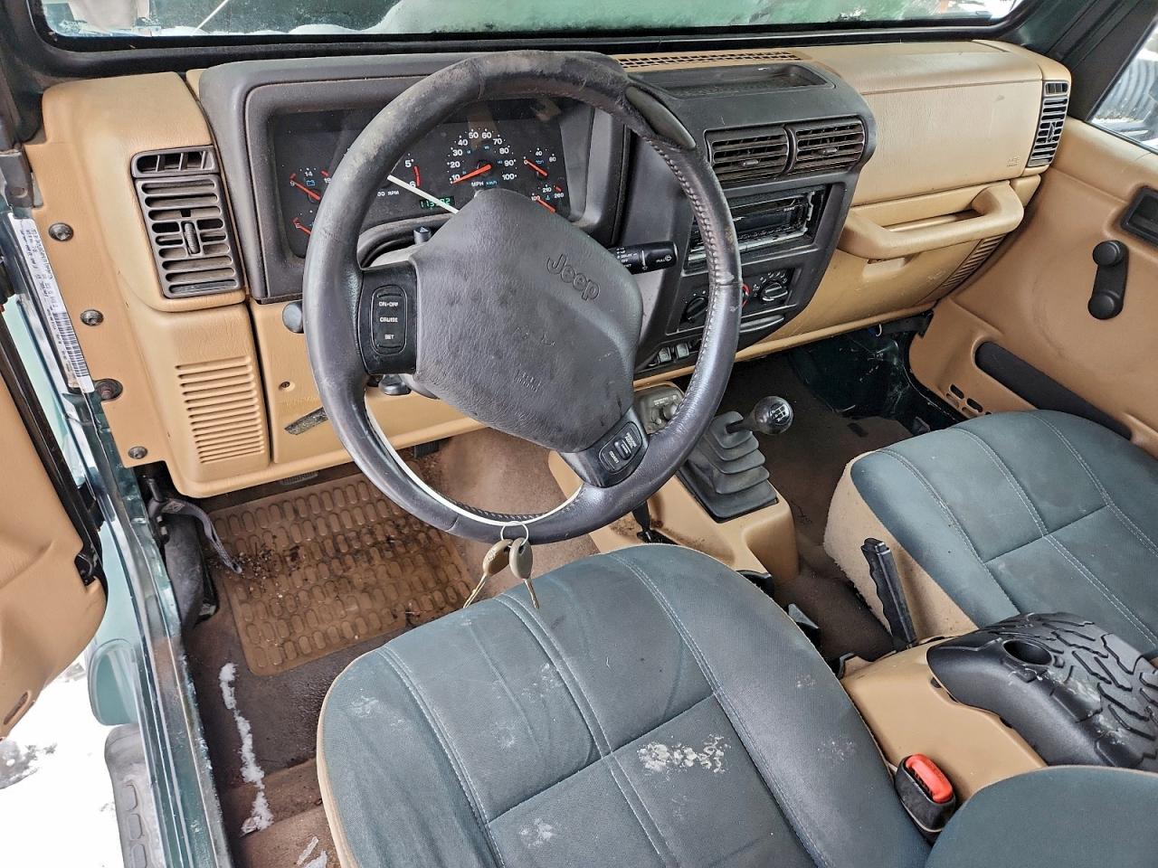 2001 Jeep Wrangler / Tj Sahara VIN: 1J4FA59S01P310998 Lot: 94724805