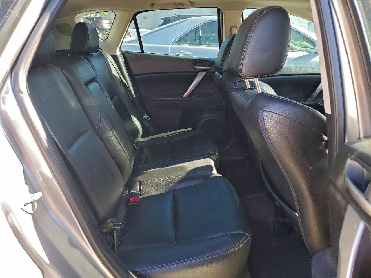 2011 Mazda 3 S VIN: JM1BL1M66B1368541 Lot: 94740085