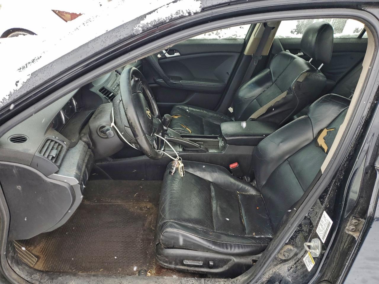 Фото: JH4CU2F65DC001950