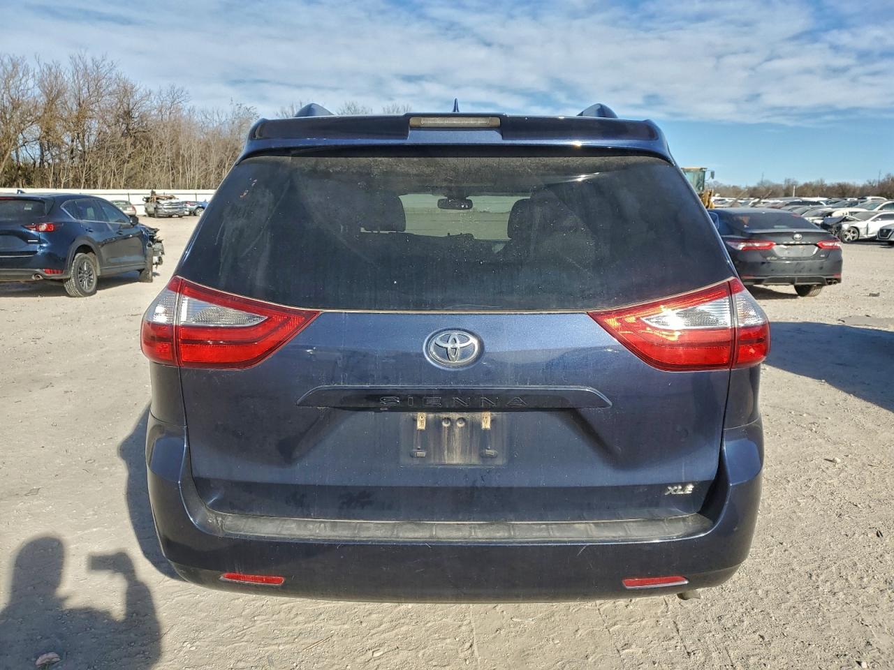 2018 Toyota Sienna Xle VIN: 5TDYZ3DC0JS909143 Lot: 91844145