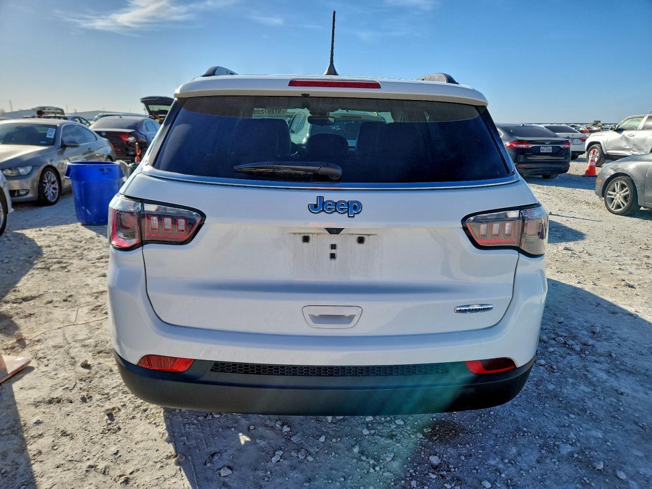 2022 Jeep Compass Latitude VIN: 3C4NJCBB5NT218027 Lot: 97297235