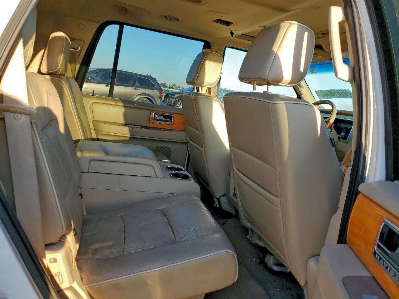 2007 Lincoln Navigator VIN: 5LMFU27587LJ03762 Lot: 96818605