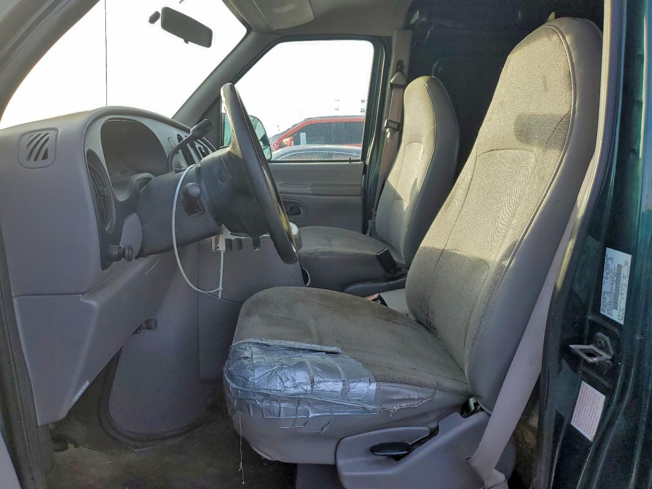 2000 Ford Econoline E150 Van VIN: 1FTRE1428YHA51527 Lot: 96591465