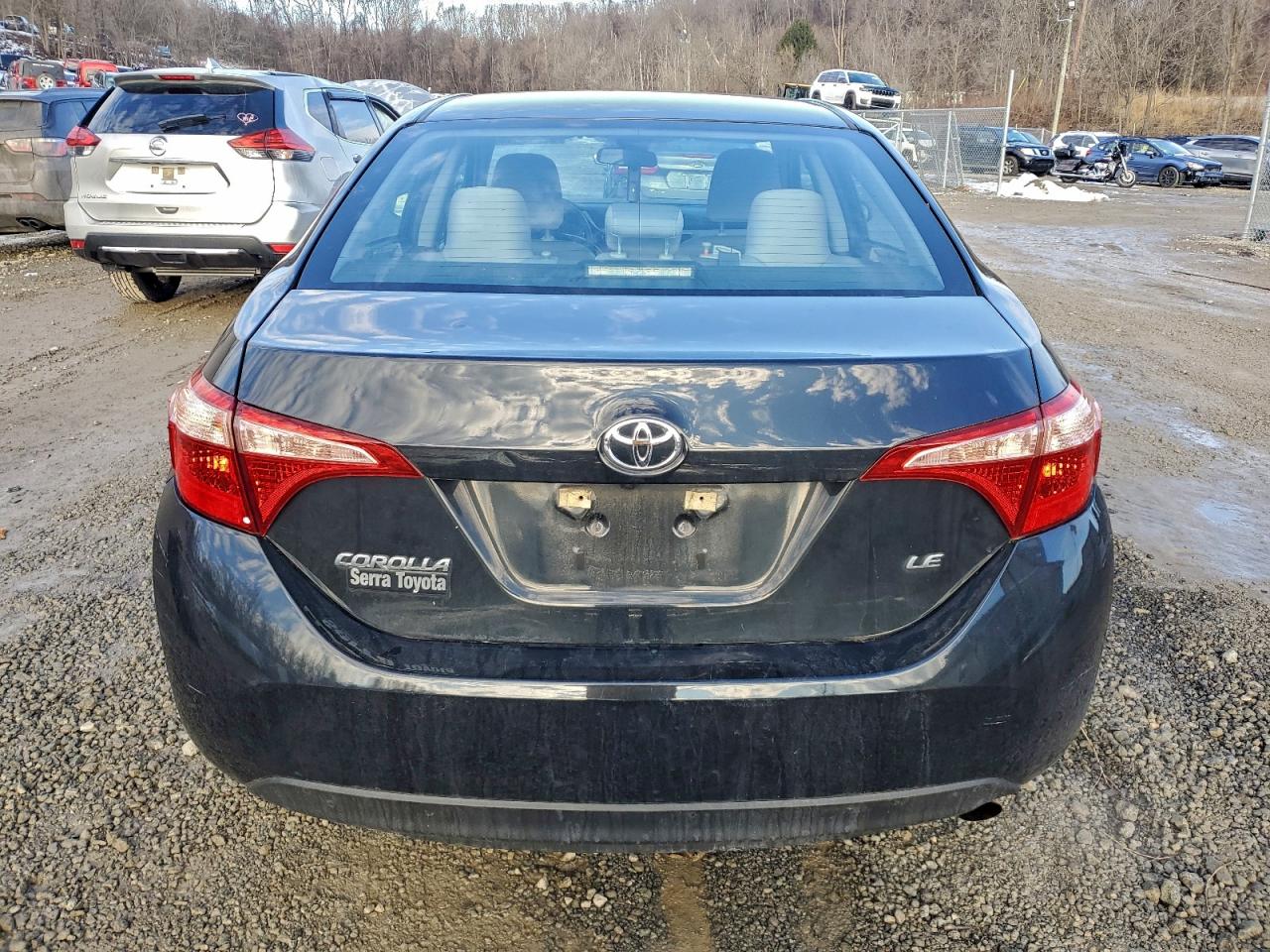 2018 Toyota Corolla L VIN: 5YFBURHEXJP846225 Lot: 97040315