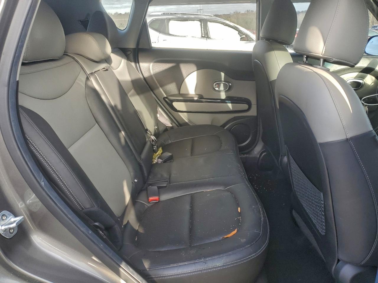 2019 Kia Soul + VIN: KNDJP3A51K7011935 Lot: 95170855