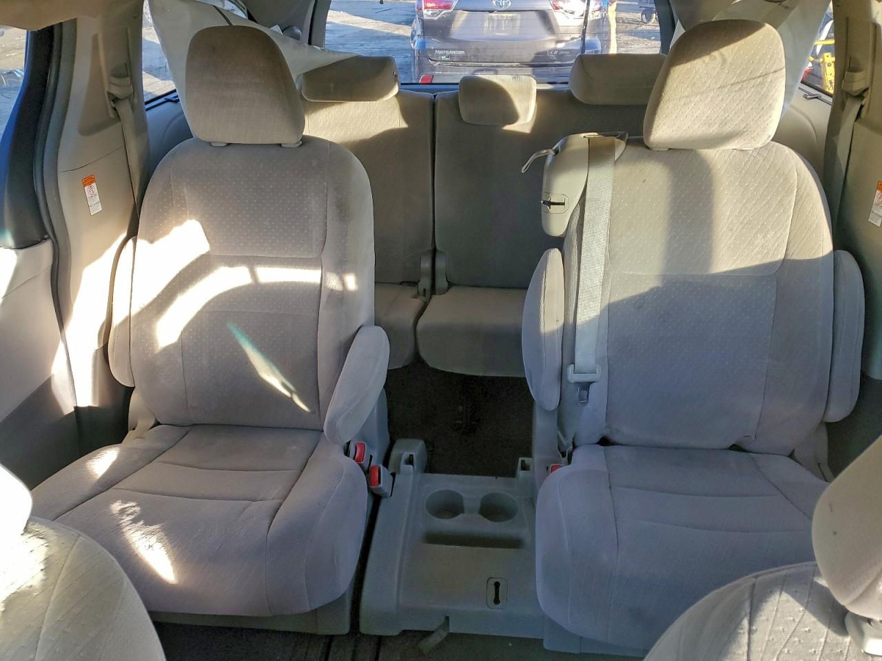 2017 Toyota Sienna Le VIN: 5TDKZ3DC3HS836785 Lot: 93835715