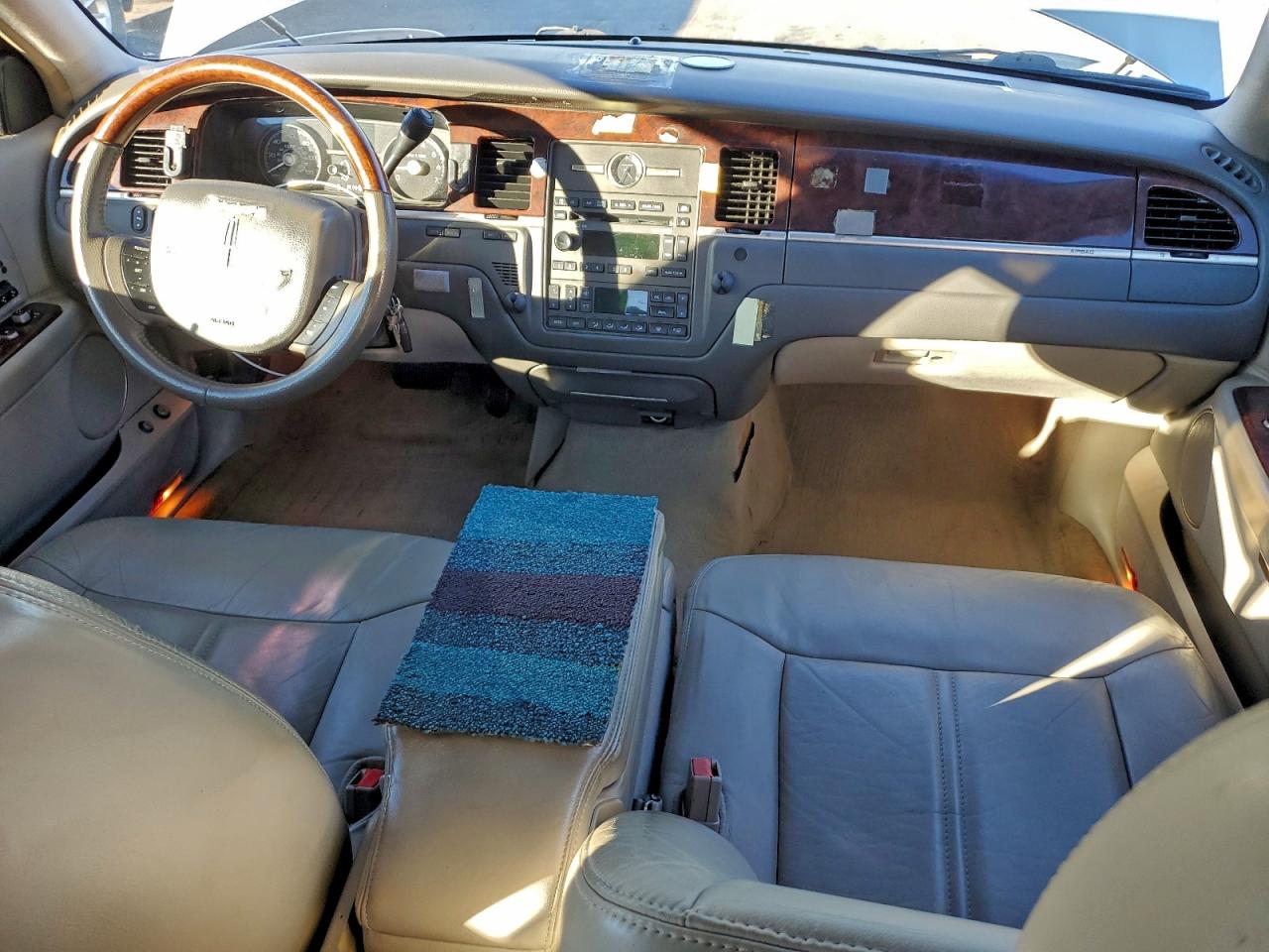 2006 Lincoln Town Car Signature Limited VIN: 1LNHM82W26Y626288 Lot: 96601305