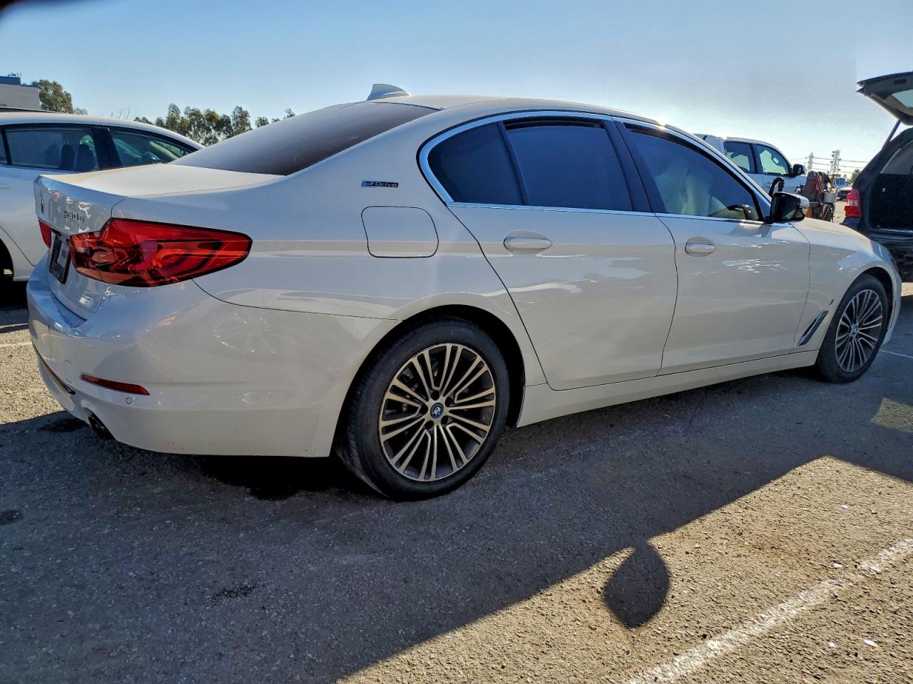 Фото: WBAJA9C52KB399656