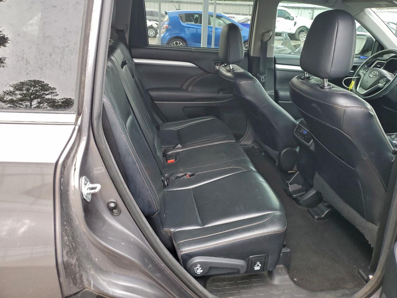 2015 Toyota Highlander Xle VIN: 5TDKKRFH9FS109874 Lot: 94248065