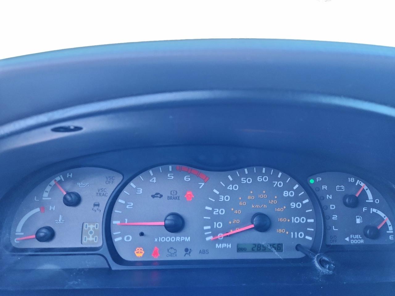 2001 Toyota Sequoia Limited VIN: 5TDBT48A61S005092 Lot: 97016185