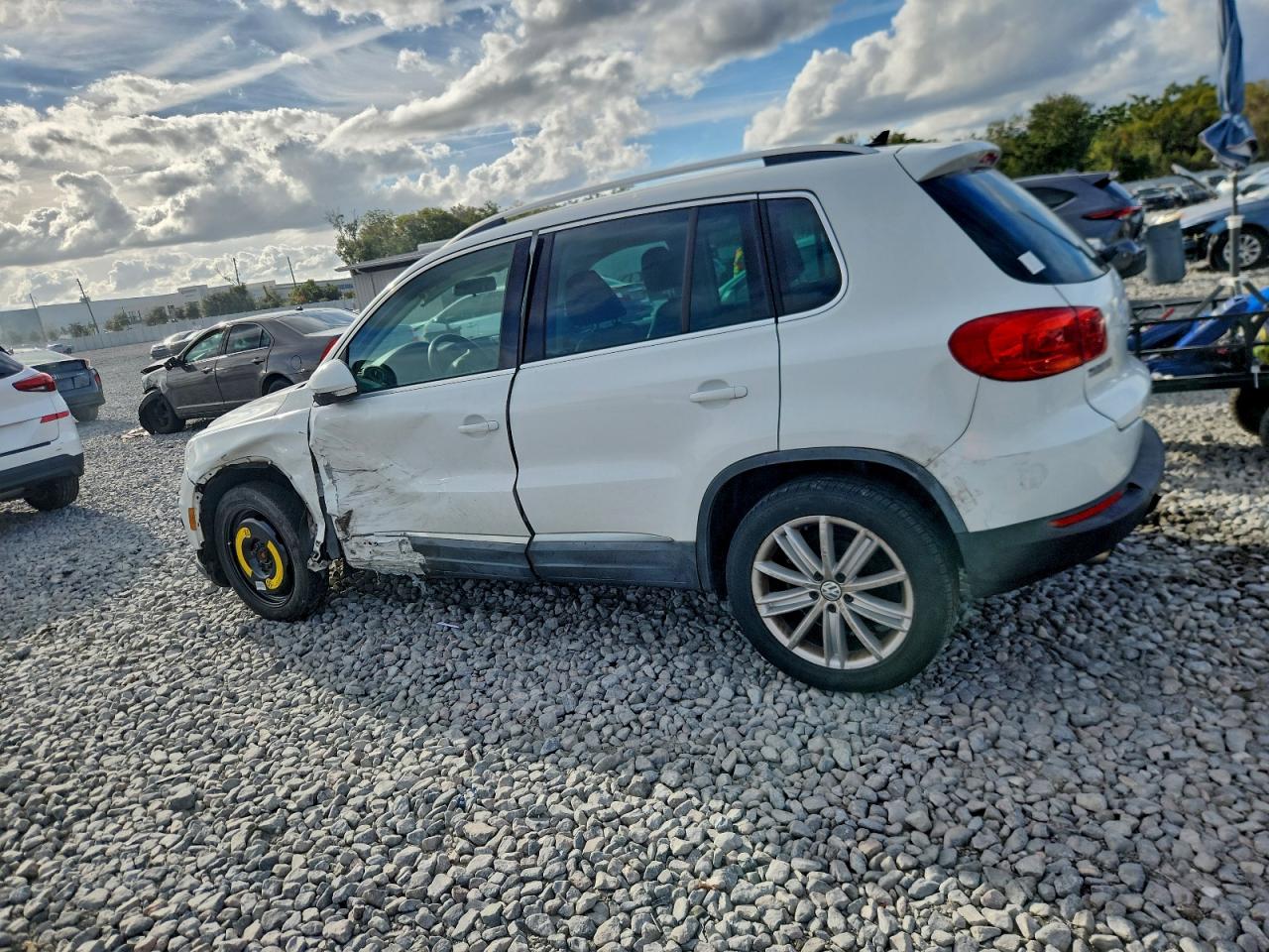 2014 Volkswagen Tiguan S VIN: WVGAV3AX1EW614008 Lot: 97530435