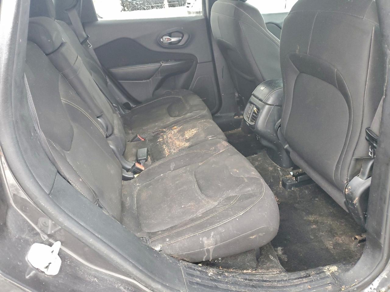 2015 Jeep Cherokee Latitude VIN: 1C4PJLCB9FW771251 Lot: 95807545