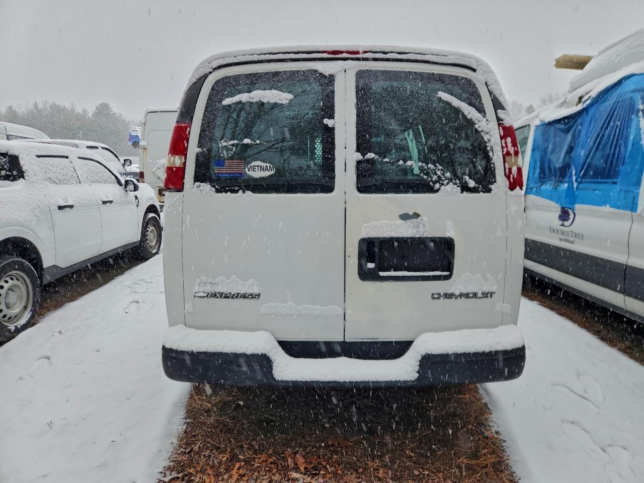 2004 Chevrolet Express G2500 Delivery Van VIN: 1GCGG25V441141700 Lot: 94578455